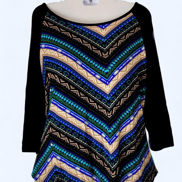 Espresso chevron print top 3/4 Sleeve Blouse NWT! - Picture 1 of 2